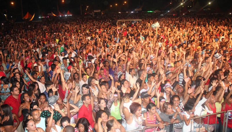 Um grande público compareceu ao Parque de Exposições Antônio Côrrea Marques "Pampulinha"
