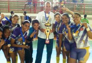 A equipe Esperança/Gouveia conquistou a Copa Teófilo Otoni de Futsal Feminino