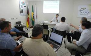 Na reunião foi estabelecida uma comissão de negociação para representar os empresário na CLT de 2015