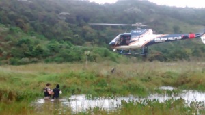 Aeronave utilizada foi preponderante para encontrar um dos acusados, escondido dentro de uma lagoa na zona rural do município