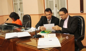 Parlamentares analisam projetos colocados à apreciação na Casa Legislativa