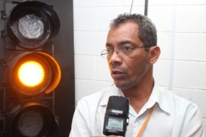 O diretor da Divisão de Trânsito, "Takinha", esclareceu sobre o procedimento para a colocação de redutor de velocidades que são solicitadas por diversos moradores