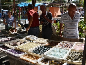 De acordo o Sindicato Nacional dos Garimpeiros o evento atendeu as expectativas, tanto de público quanto de comercialização de gemas e produtos alinhados