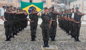 Atiradores do TG participaram da apresentação ao General de Divisão Mario Lucio Alves de Araujo, comandante da 4ª Região Militar