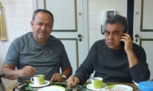 O presidente da Câmara Municipal, vereador Northon Neiva e o presidente do PMDB, Nagib, estão em BH, onde acompanham o prefeito Getúlio Neiva. Na oportunidade, eles desmentiram os boatos acerca do agravamento do quadro do chefe do executivo