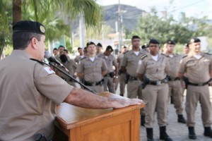 Policiais do 44º BPM participaram da solenidade cívico militar